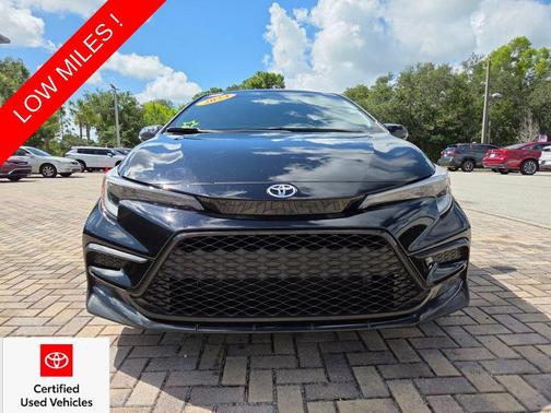 Midnight Black Metallic 2024 Toyota Corolla SE