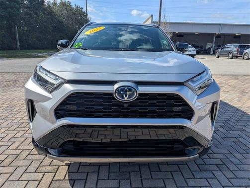 2022 Toyota RAV4 Hybrid SE