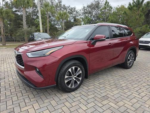 2024 Toyota Highlander XLE