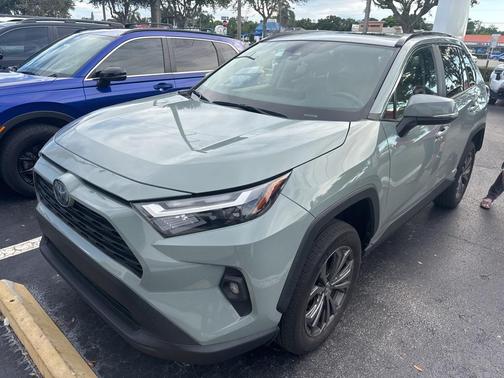 2023 Toyota RAV4 Hybrid XLE Premium