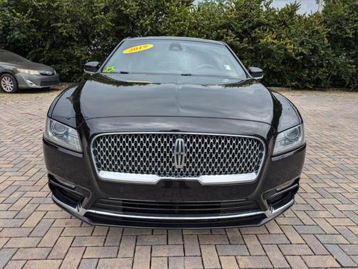 2019 Lincoln Continental Select