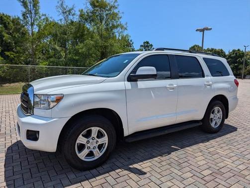 2014 Toyota Sequoia SR5