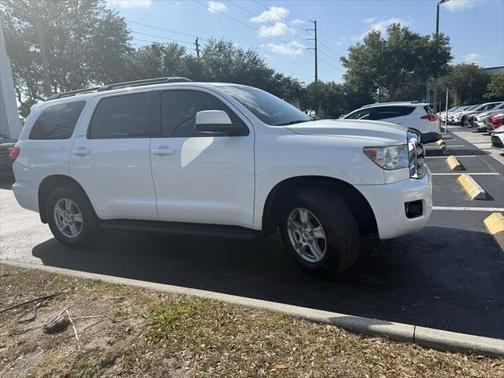 2014 Toyota Sequoia SR5