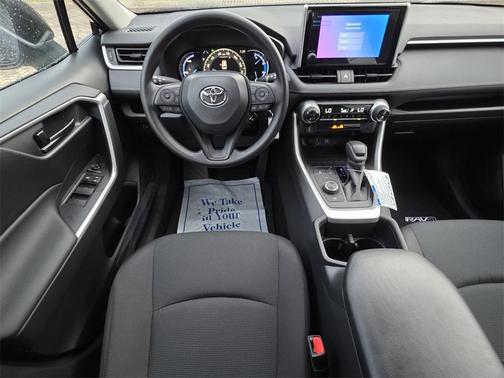 2025 Toyota RAV4 Hybrid SE