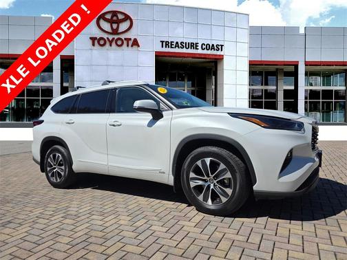 2022 Toyota Highlander Hybrid XLE
