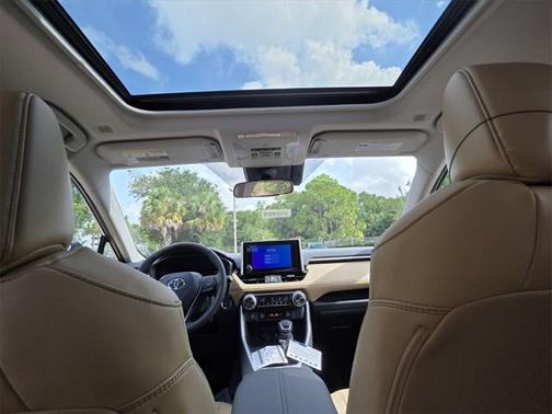 2025 Toyota RAV4 Hybrid XLE Premium