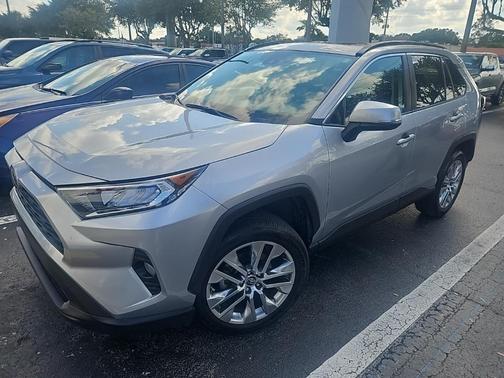 2019 Toyota RAV4 XLE Premium