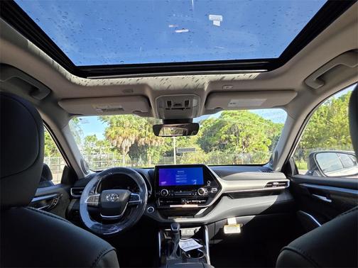 2025 Toyota Highlander Limited