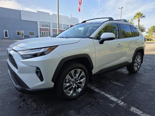 2025 Toyota RAV4 XLE Premium