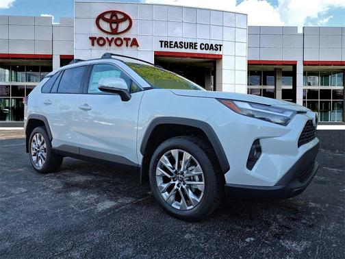 2025 Toyota RAV4 XLE Premium