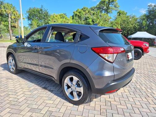 2022 Honda HR-V LX