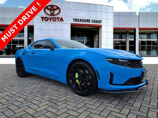 2022 Chevrolet Camaro RWD Coupe LT1