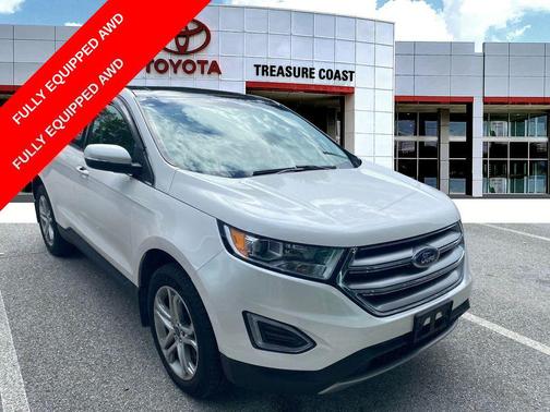 White Platinum Metallic Tri-Coat 2018 Ford Edge Titanium