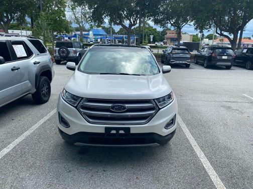 White Platinum Metallic Tri-Coat 2018 Ford Edge Titanium