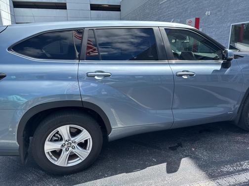 2023 Toyota Highlander Hybrid LE