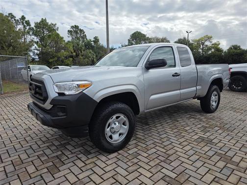 2022 Toyota Tacoma SR