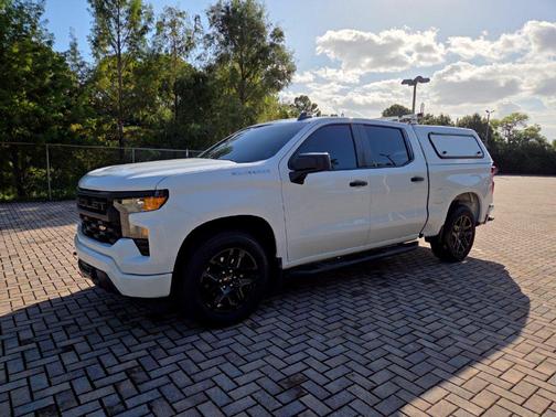 Summit White 2024 Chevrolet Silverado 1500 Custom