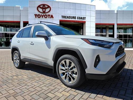 2025 Toyota RAV4 XLE Premium