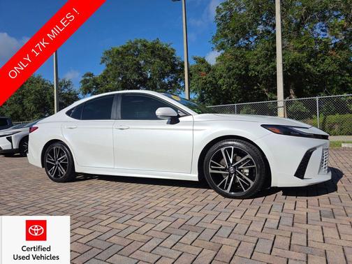 Wind Chill Pearl 2025 Toyota Camry XSE