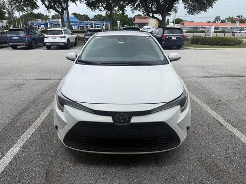 Super White 2020 Toyota Corolla LE