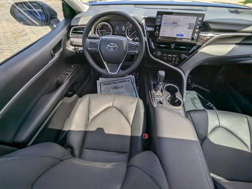 2024 Toyota Camry Hybrid XLE