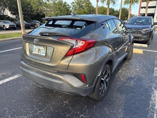 2021 Toyota C-HR XLE