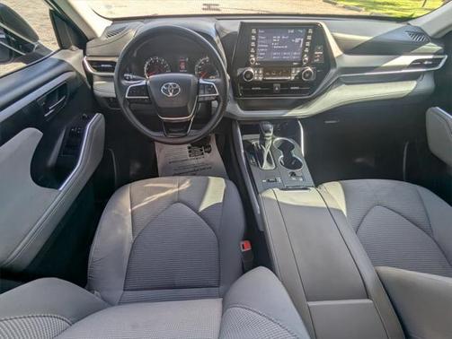2022 Toyota Highlander L