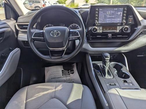 2022 Toyota Highlander L
