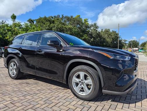 2022 Toyota Highlander L