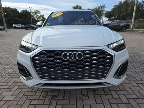 2022 Audi Q5 45 S line Prestige