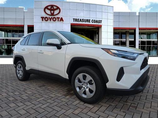 2025 Toyota RAV4 LE