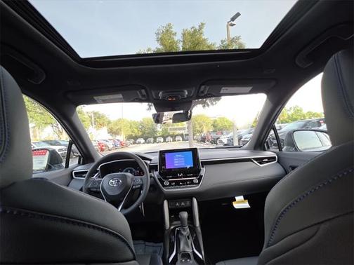 2025 Toyota Corolla Hybrid SE