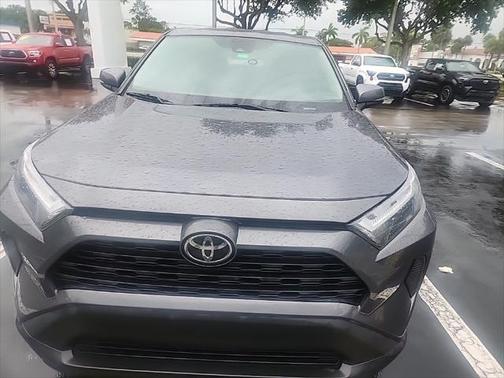 2023 Toyota RAV4 LE