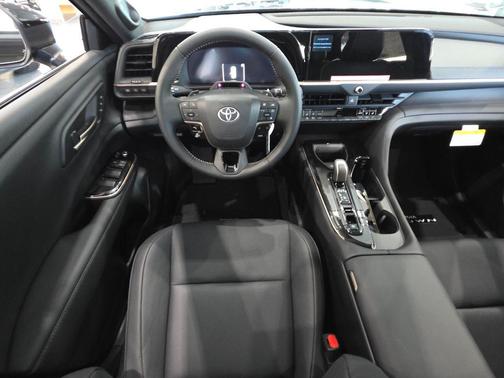 Black 2026 Toyota Crown Signia Limited
