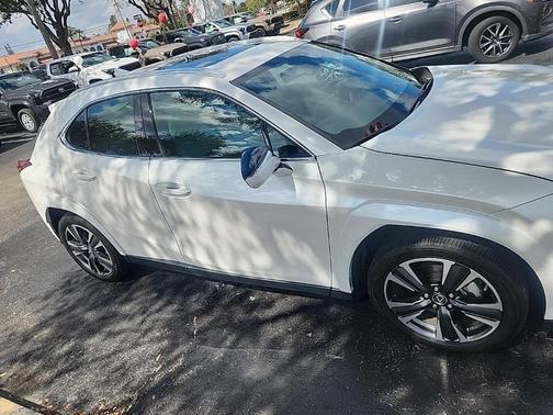 2024 Lexus UX 250h Base