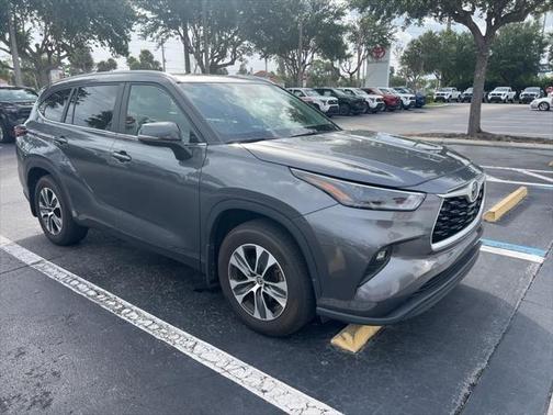 2024 Toyota Highlander XLE