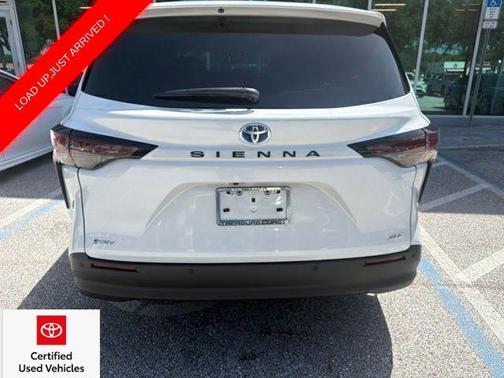 Wind Chill Pearl 2025 Toyota Sienna XLE