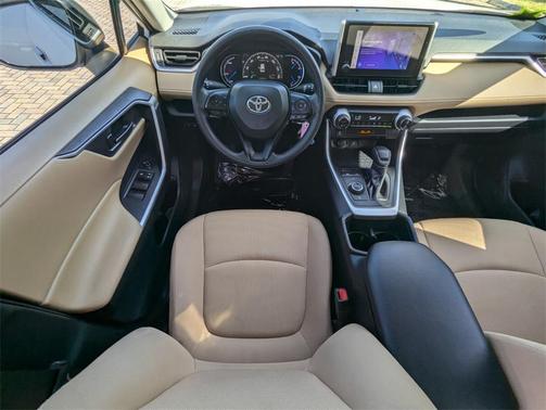 2023 Toyota RAV4 Hybrid LE