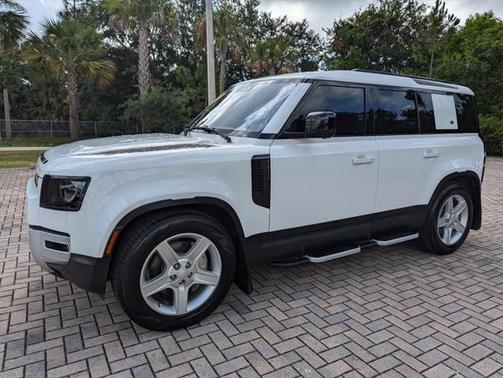 2020 Land Rover Defender 110 SE