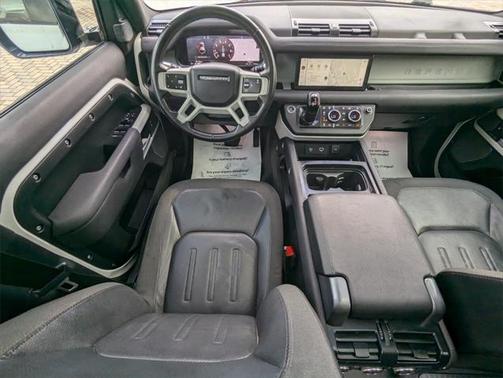 2020 Land Rover Defender 110 SE