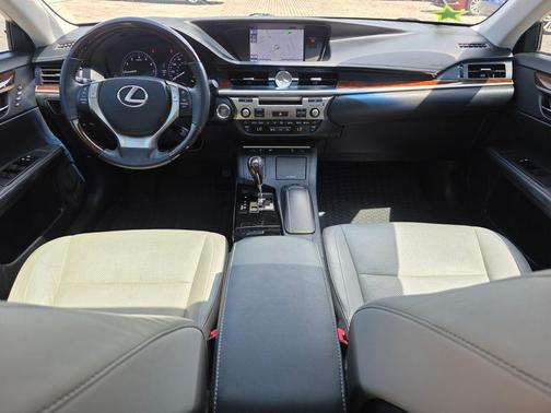 Silver Lining Metallic 2014 Lexus ES 350 Base