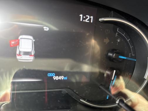 2025 Toyota RAV4 Hybrid XLE Premium