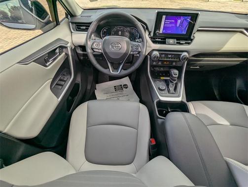 2025 Toyota RAV4 Hybrid XLE Premium