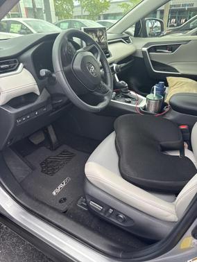 2025 Toyota RAV4 Hybrid XLE Premium