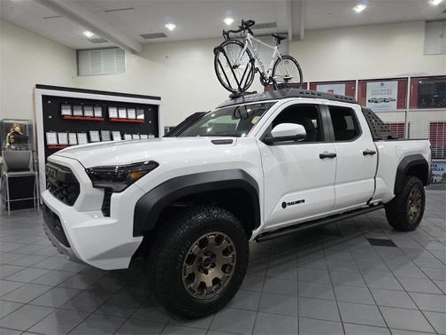 2025 Toyota Tacoma Hybrid Trailhunter