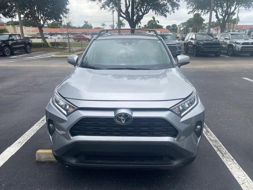 2020 Toyota RAV4 XLE