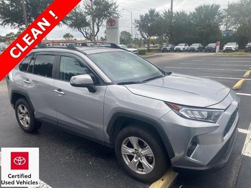 2020 Toyota RAV4 XLE