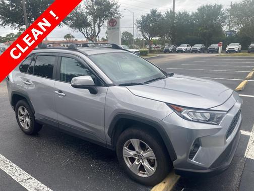 2020 Toyota RAV4 XLE