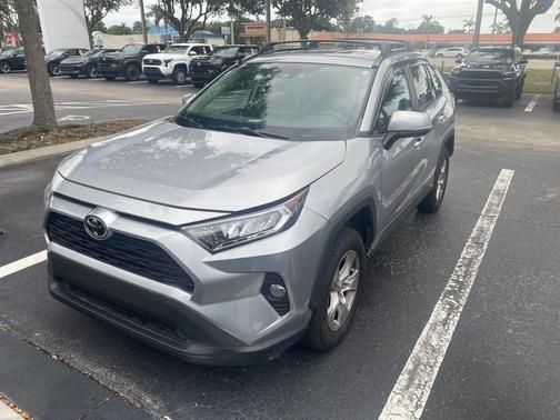 2020 Toyota RAV4 XLE