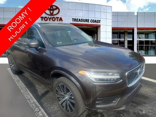 Platinum Grey Metallic 2023 Volvo XC90 B6 Core
